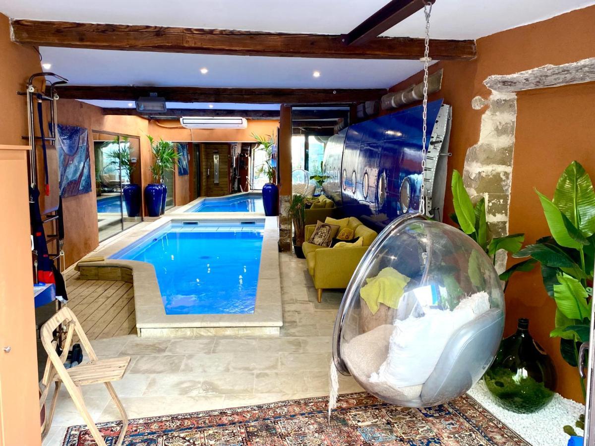 איל-סור-לה-סורג Palais Aoma, Hotel Particulier De Luxe En Provence מראה חיצוני תמונה