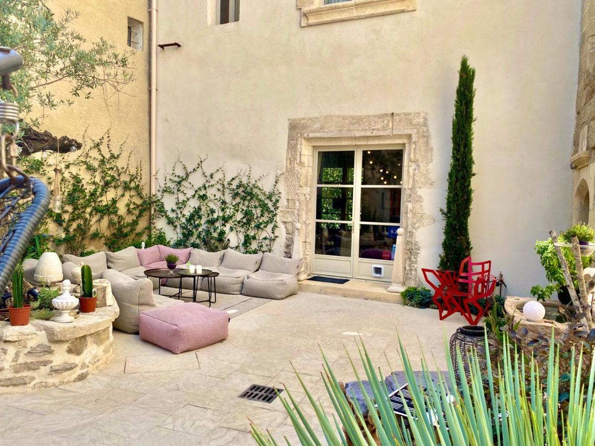 איל-סור-לה-סורג Palais Aoma, Hotel Particulier De Luxe En Provence מראה חיצוני תמונה