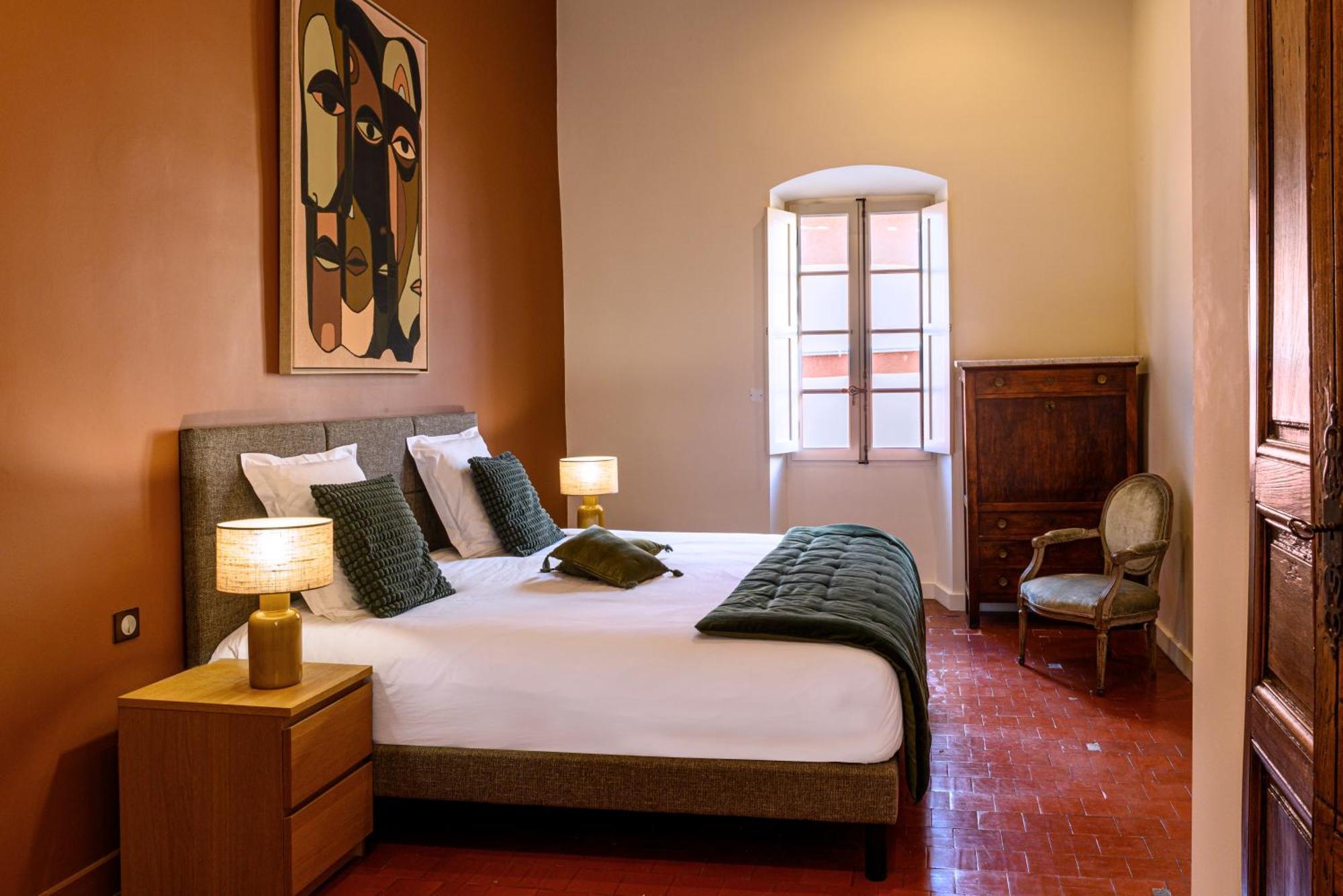 איל-סור-לה-סורג Palais Aoma, Hotel Particulier De Luxe En Provence מראה חיצוני תמונה